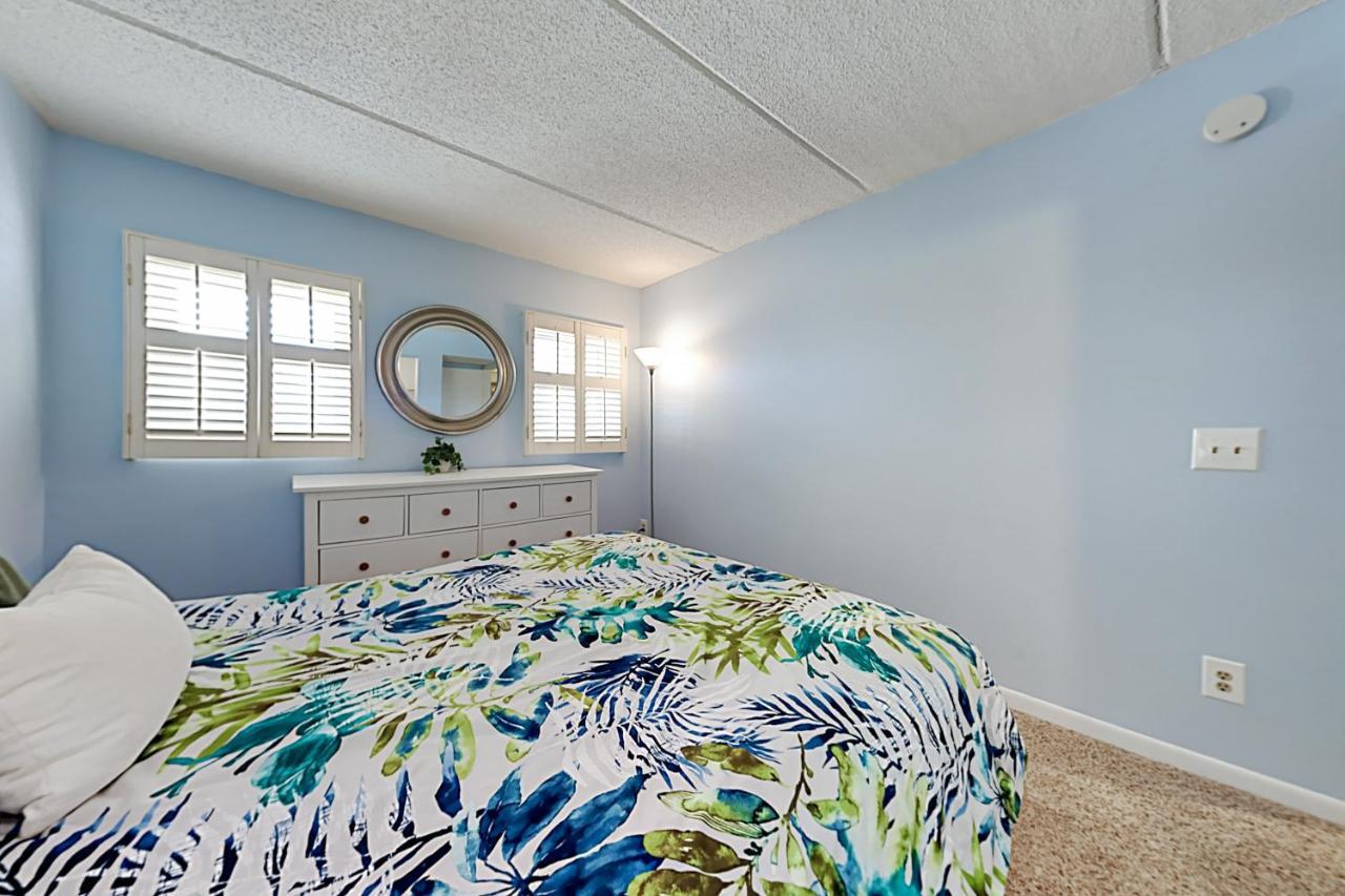 New Listing! Fernandina Beach Oasis With Pool Condo Buitenkant foto