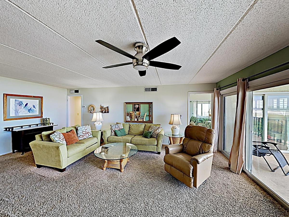 New Listing! Fernandina Beach Oasis With Pool Condo Buitenkant foto